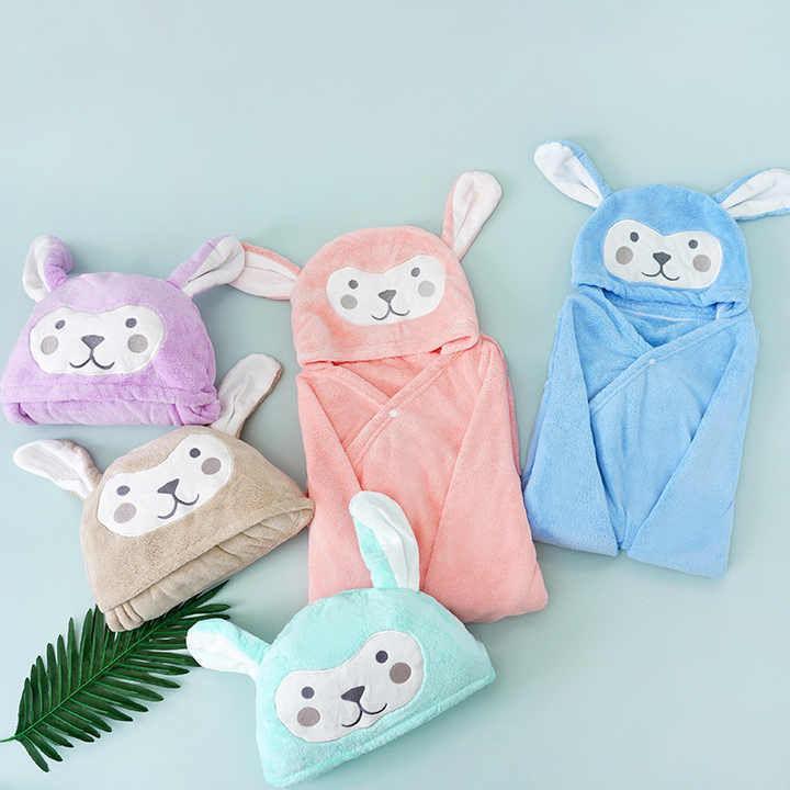 منشفة مع غطاء رأس للأطفال