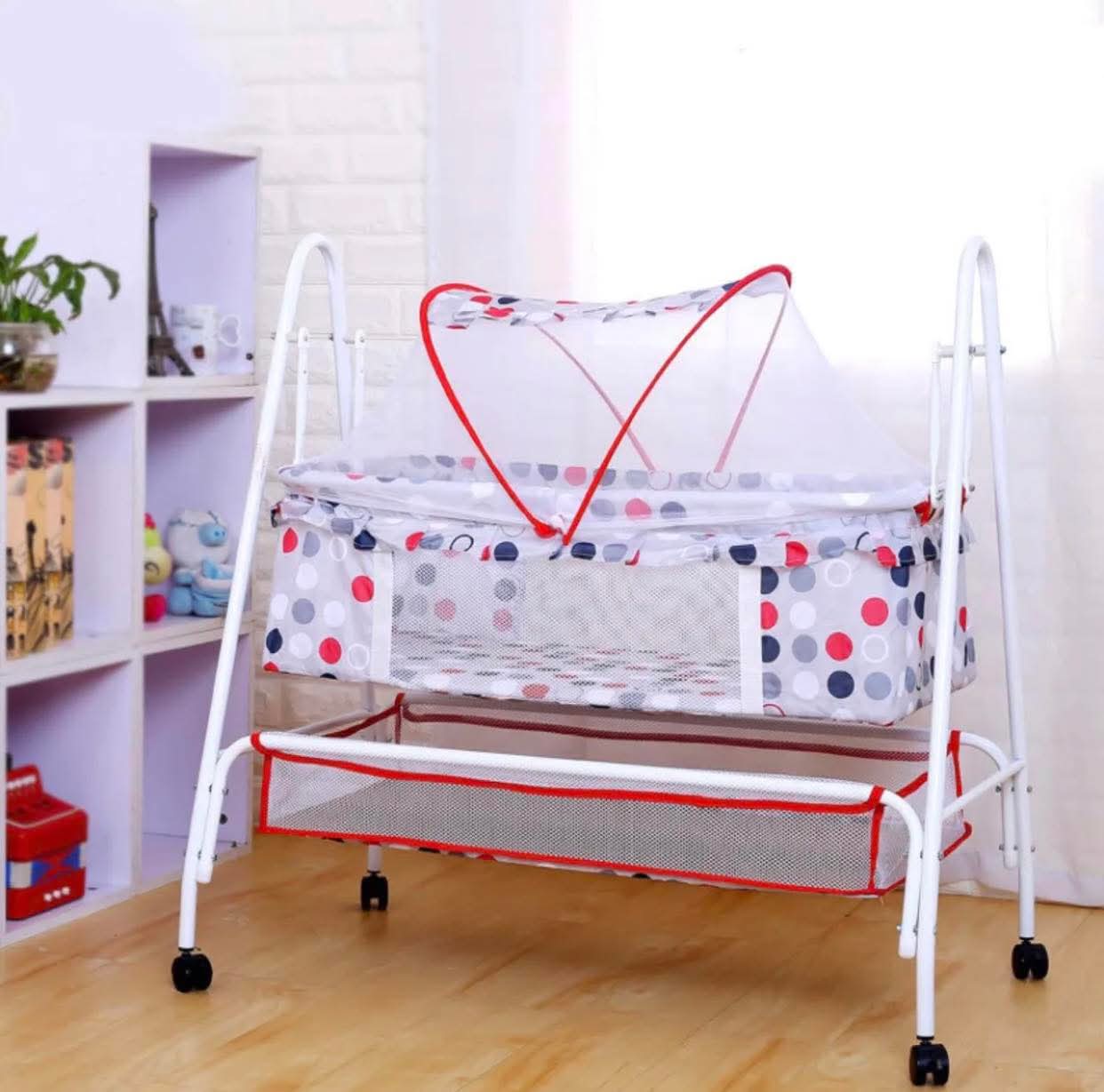 سرير خاص بالأطفال حديثي الولادة ٢٠٨